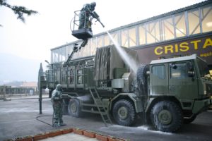 Для обработки вооружения и военной техники применяются машины типа DDMAS или TEP-90, для частей ВВС применяется многофункциональный аэротранспортабельный тактический комплекс TMAV